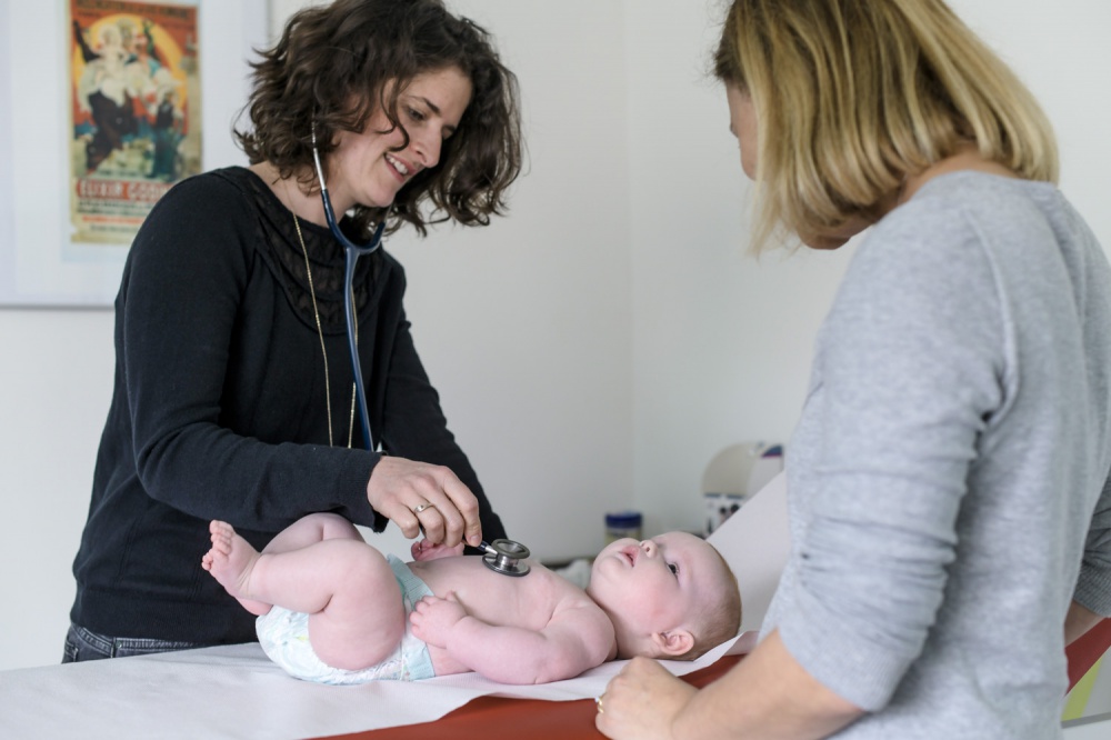 Recrudescence de la coqueluche : la HAS renforce les recommandations vaccinales pour protéger les nouveau-nés et les nourrissons